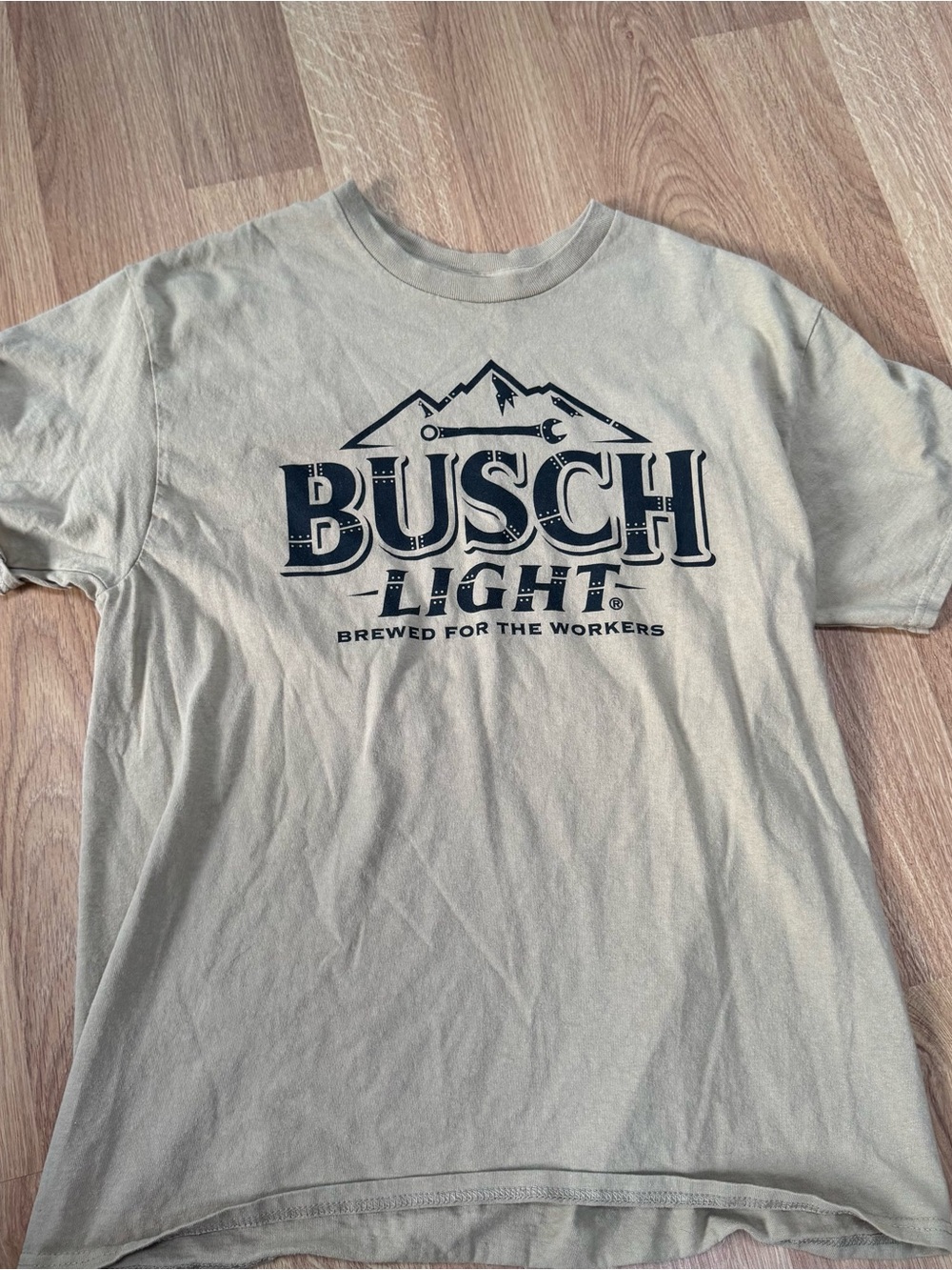 Busch Light Men's Short Sleeve Logo Tee in Light Tan